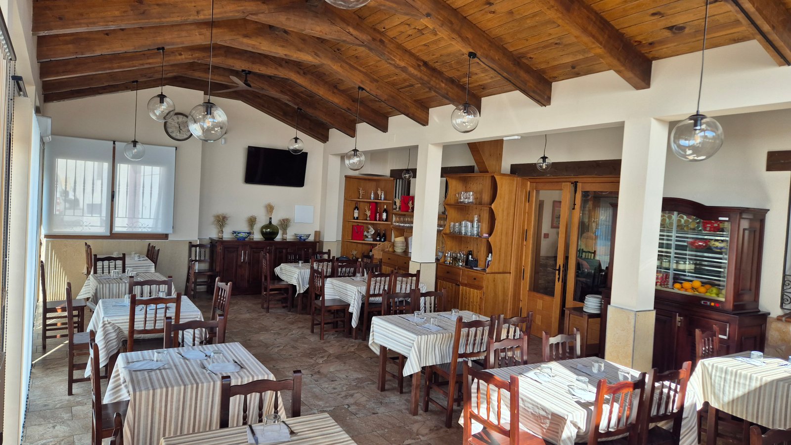 Interior de la cafetería.